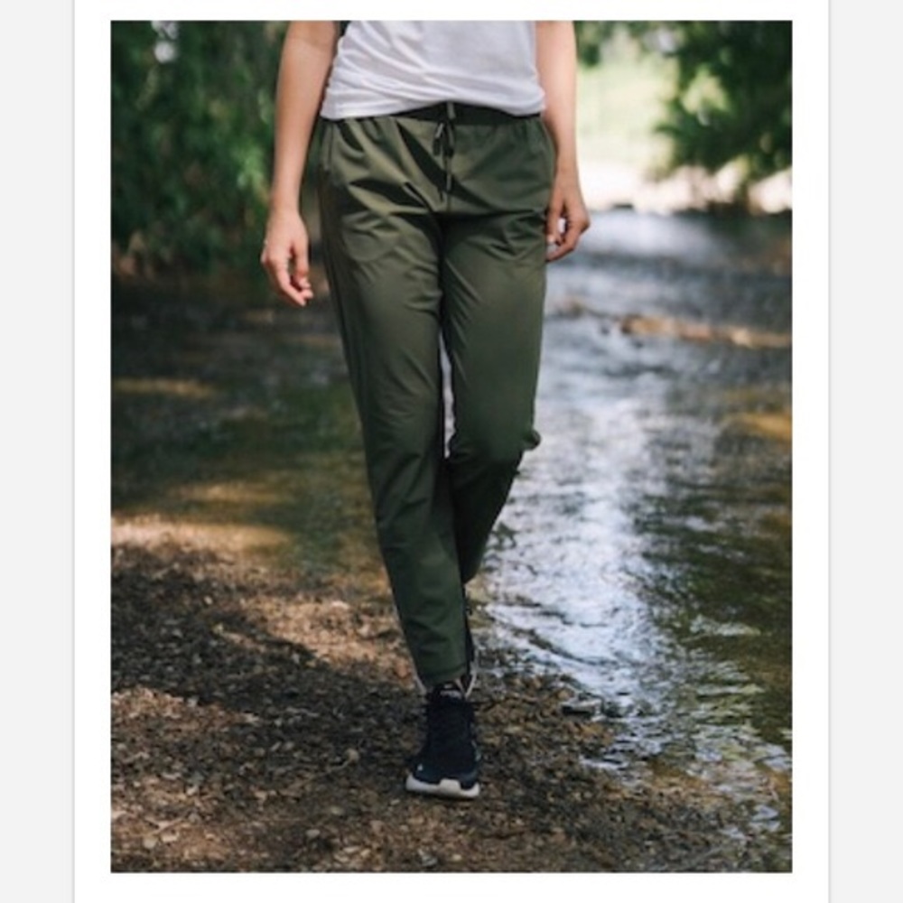 ZYIA Olive Everywhere Pants! Brand New!